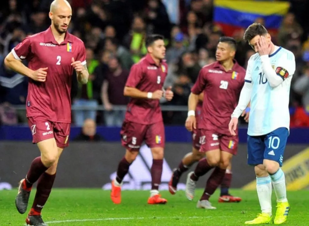 En la vuelta de Messi, Argentina recibió un duro golpe ante Venezuela
