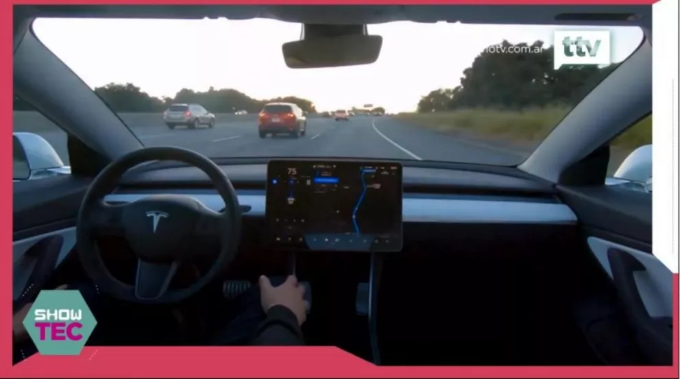 Carritos pre colisión de Ford, Autopilot Tesla Model 3, Black Paradox y GoPro 2 Billon