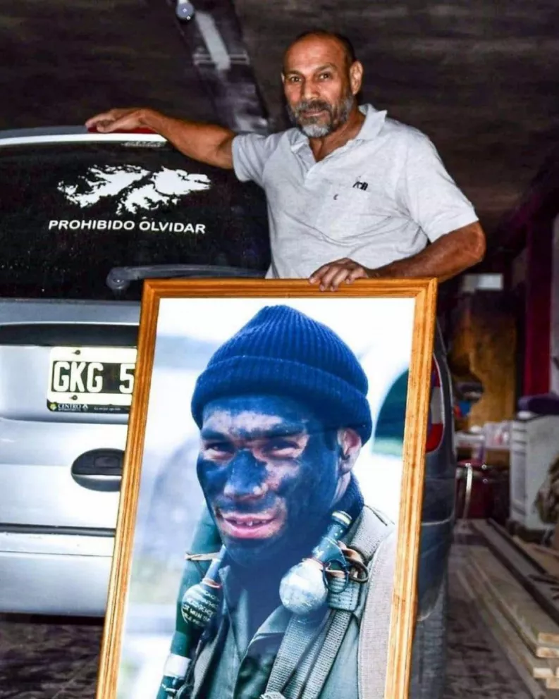 Malvinas, a 37 años: Núñez el de la foto de la revista Gente, ya tiene la original