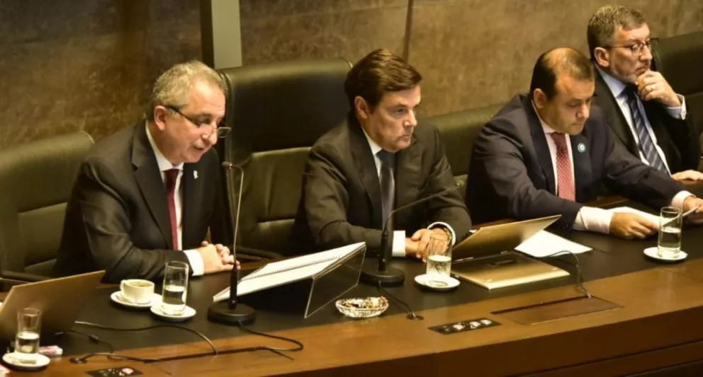 El gobernador Hugo Passalacqua, el presidente de la Legislatura Carlos Rovira y el vicegobernador de Misiones Oscar Herrera Ahuad