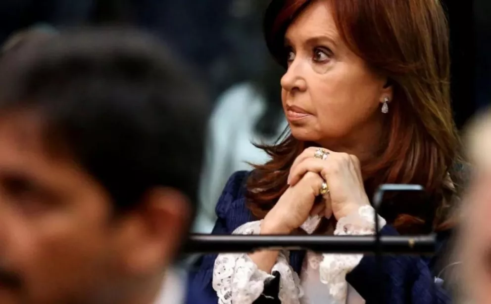 Autorizan a Cristina Kirchner a faltar a las audiencias "si se superponen con su actividad parlamentaria"