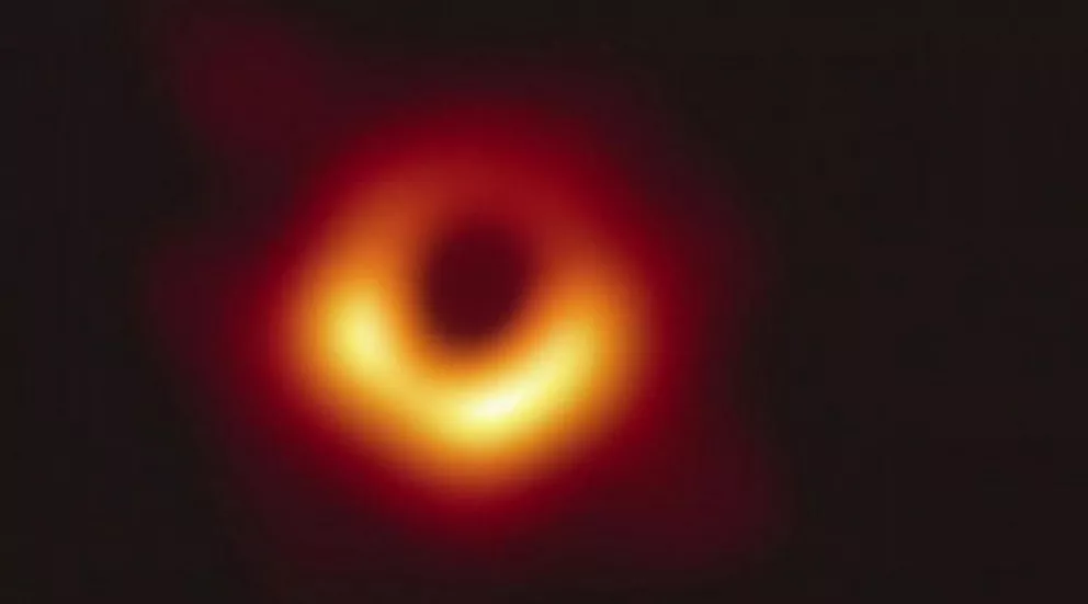 Esta es la primera imagen real de un agujero negro