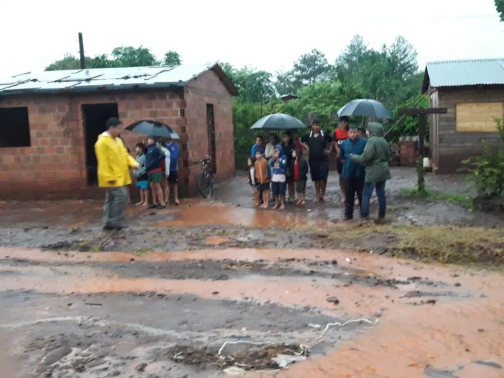 Un fuerte temporal azotó Eldorado: al menos 10 familias evacuadas 