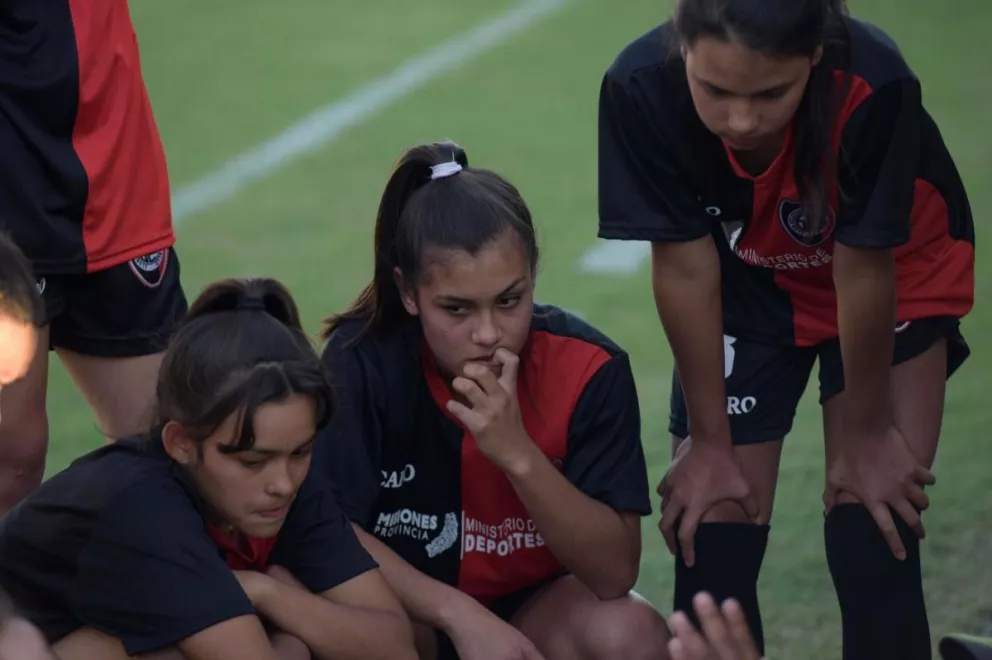 La Liga Femenina tuvo su gran fiesta inaugural en el estadio de Guaraní