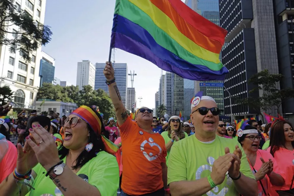 Millones de personas desfilaron en marcha del orgullo LGBT