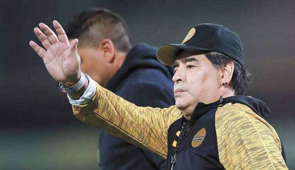 Diego Maradona no continuará en Dorados