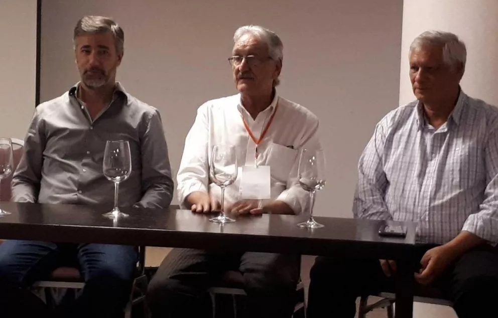Román Queiroz, Pedro Reyna y Guillermo Fachinello dieron cierre al 140° Congreso Maderero.