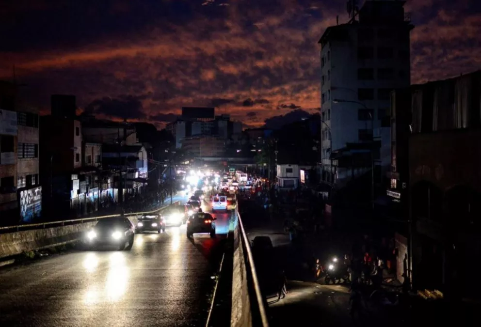 Un apagón dejó a oscuras a Caracas y a 15 provincias de Venezuela