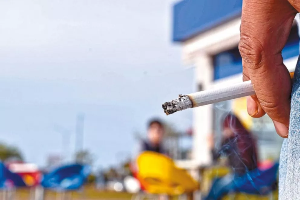 Informe de Domingo: El cigarrillo, acorralado y en retroceso