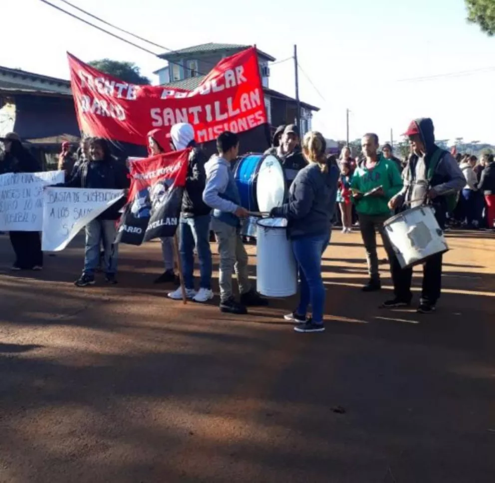 Marcha en San Pedro pidiendo una oficina de Anses