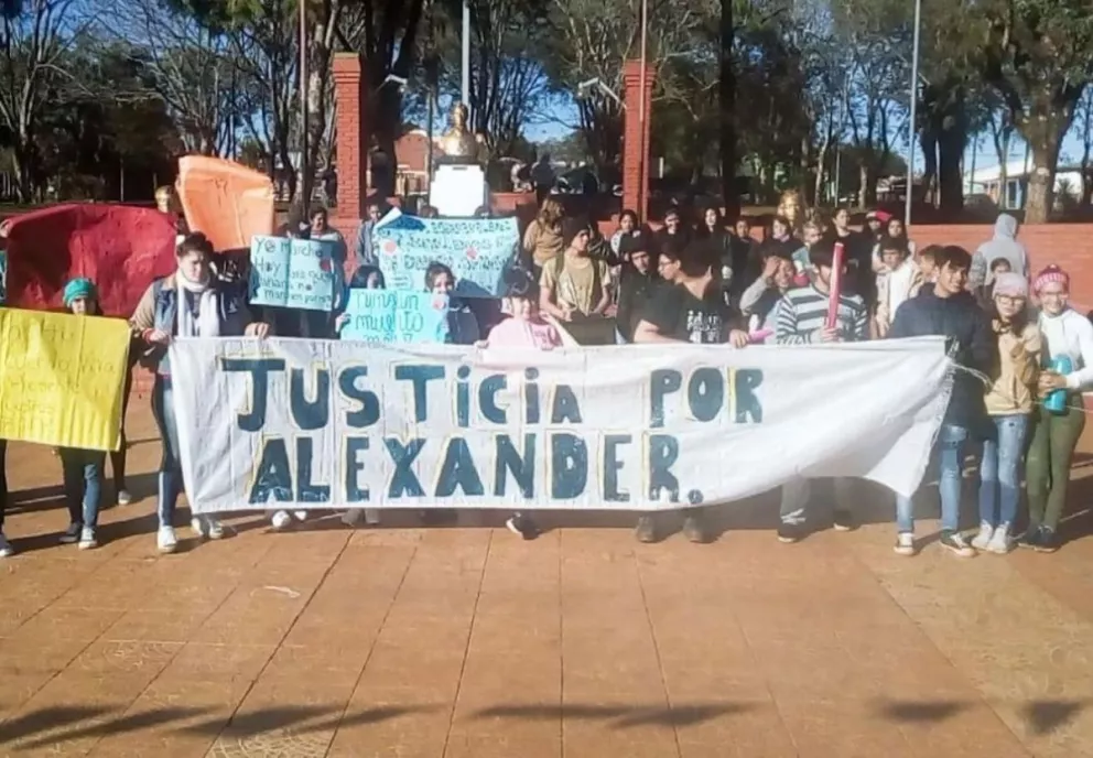 Puerto Libertad: Amigos y vecinos de Alex Gaona marchan pidiendo Justicia