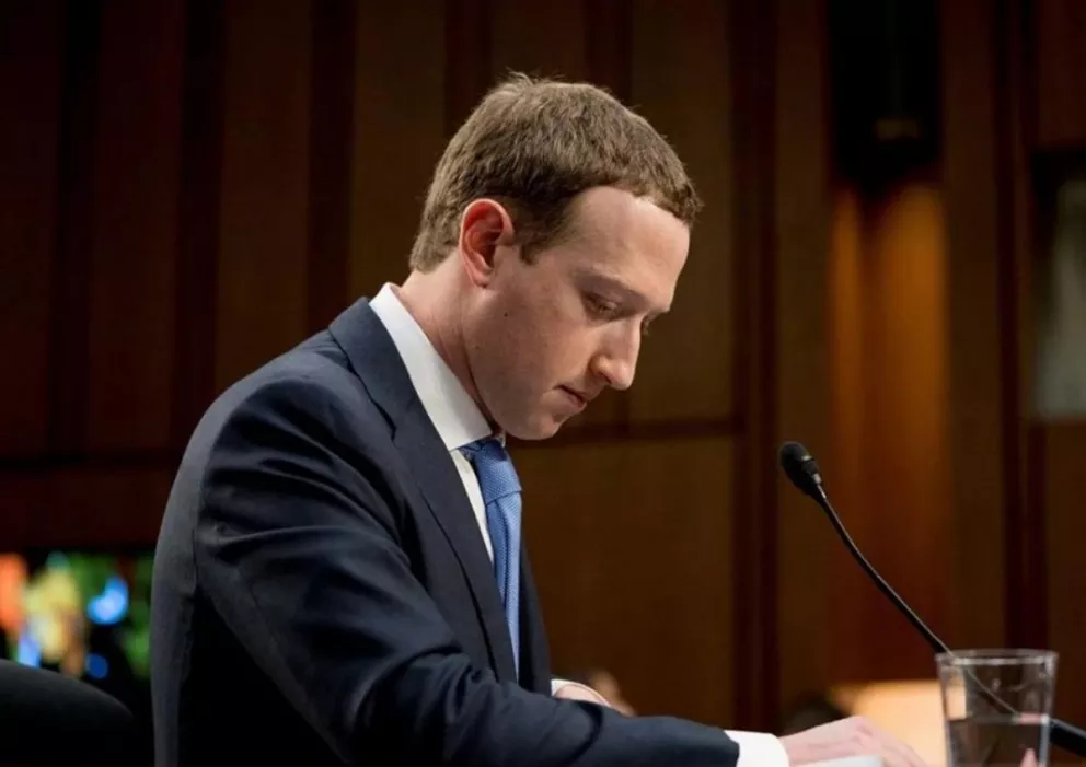 Multan a Facebook por violar la privacidad de los usuarios: tendrá que pagar u$s5000 millones