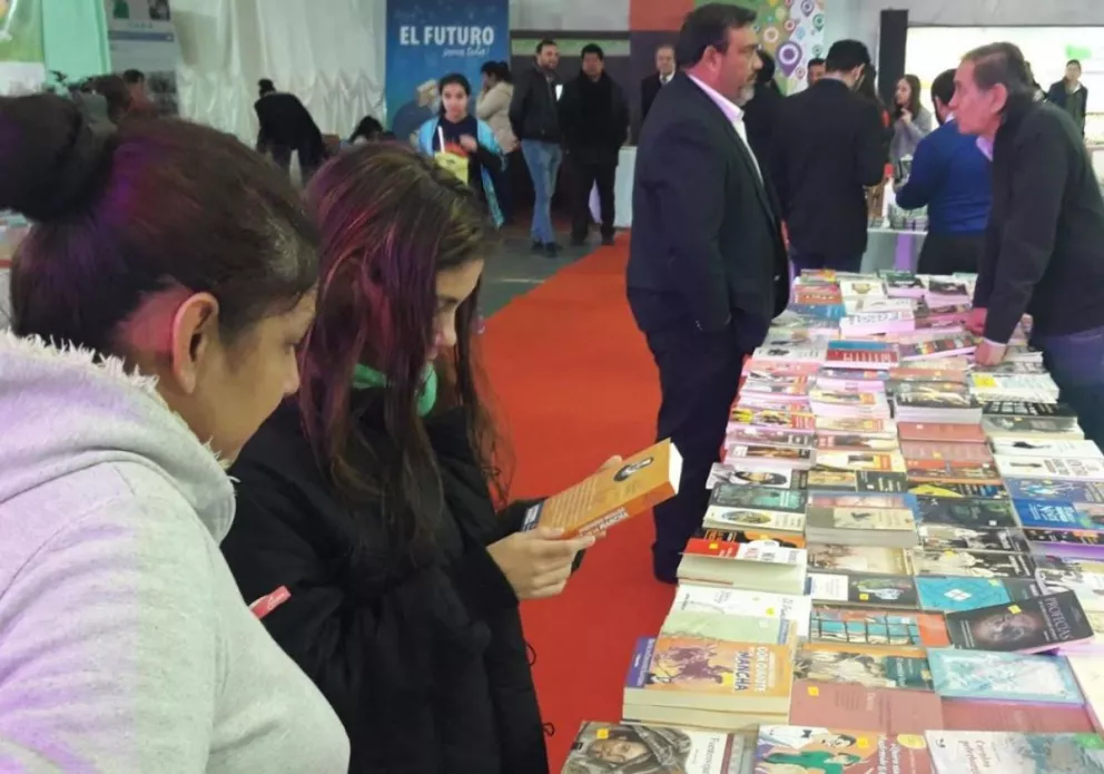 Con éxito se llevó adelante la 2° Feria Regional del Libro en Ituzaingó