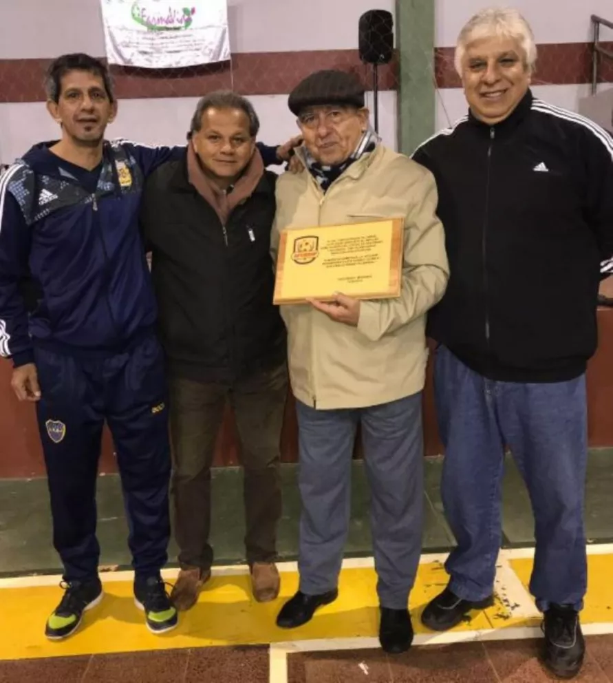 En homenaje a Carlos Villareal, comenzó el Torneo de Futsal en San Pedro
