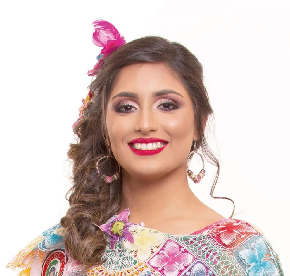 Fiorella Luciana  Tur Dico Quevedo - Paraguaya