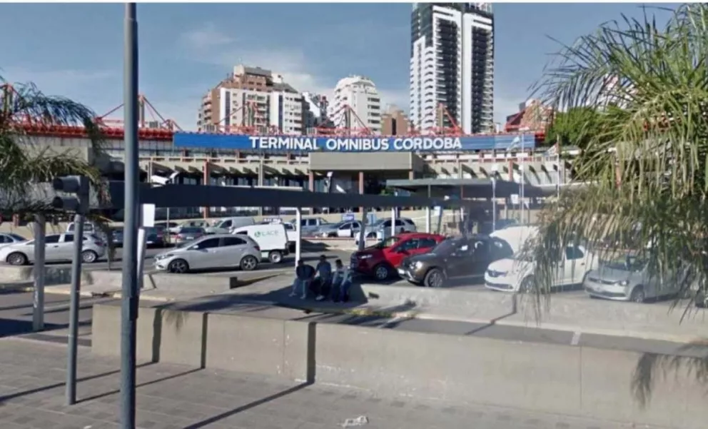 Dos ciudadanas chinas murieron en un feroz tiroteo en la terminal de micros de Córdoba