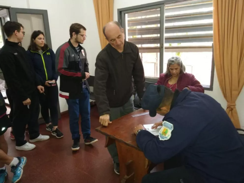 Elecciones 2019. Turistas justifican su ausencia por distancia en la Comisaría de Iguazú