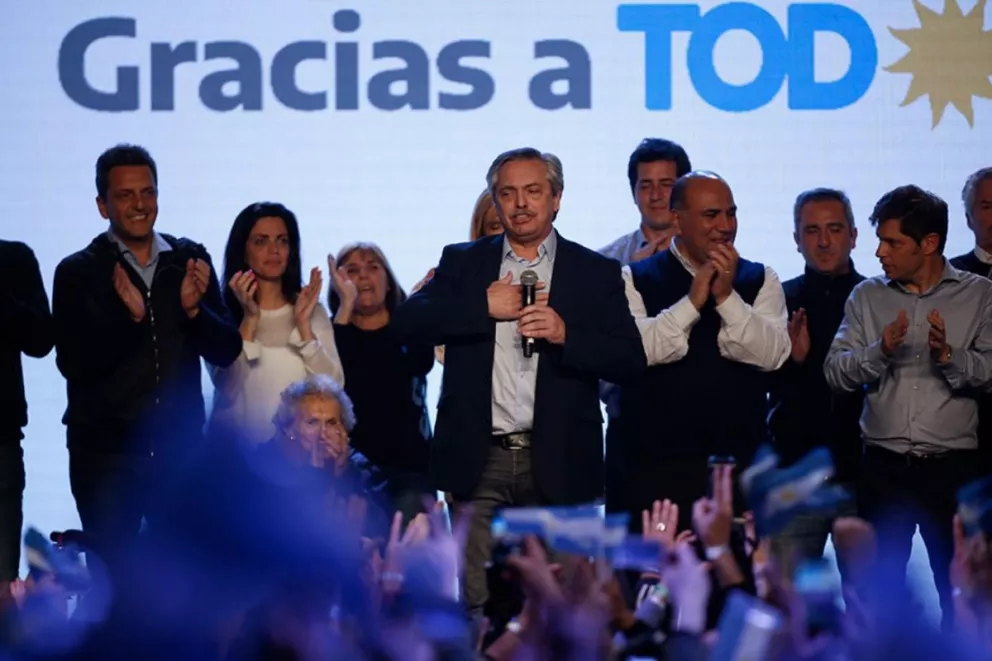 Alberto Fernández le sacó más de 15 puntos de diferencia a Mauricio Macri