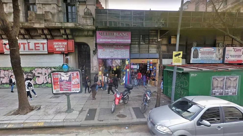 El hurto fue perpetrado hace dos meses en el negocio situado sobre la avenida Rivadavia de Buenos Aires.