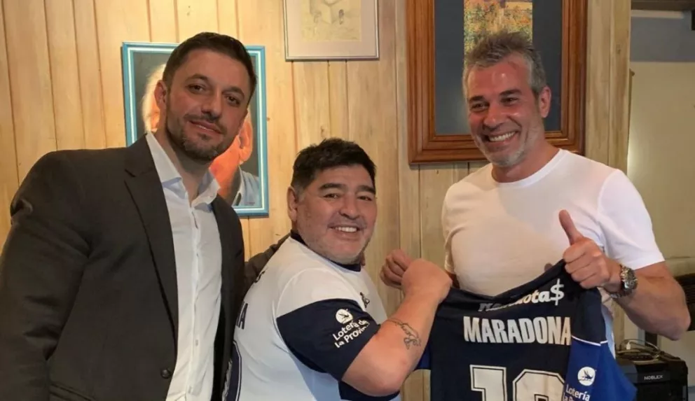 Maradona es nuevo técnico de Gimnasia