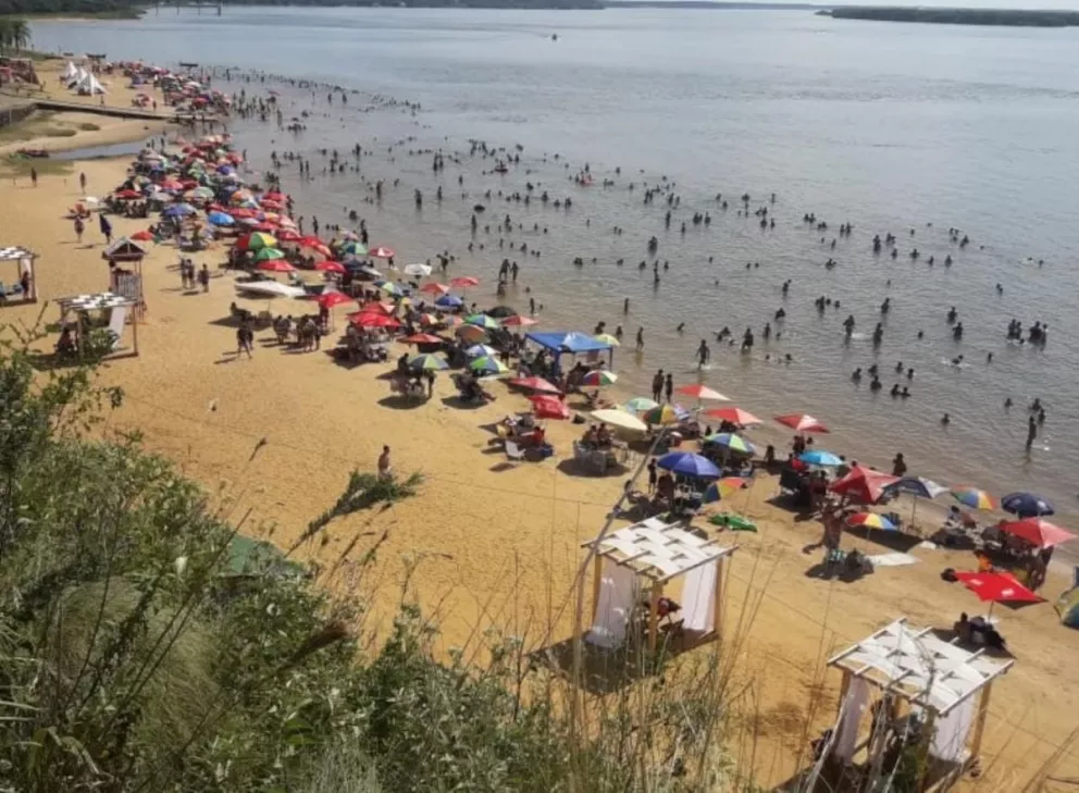 Playas y carnavales: fin de semana colmado de turistas en Ituzaingó