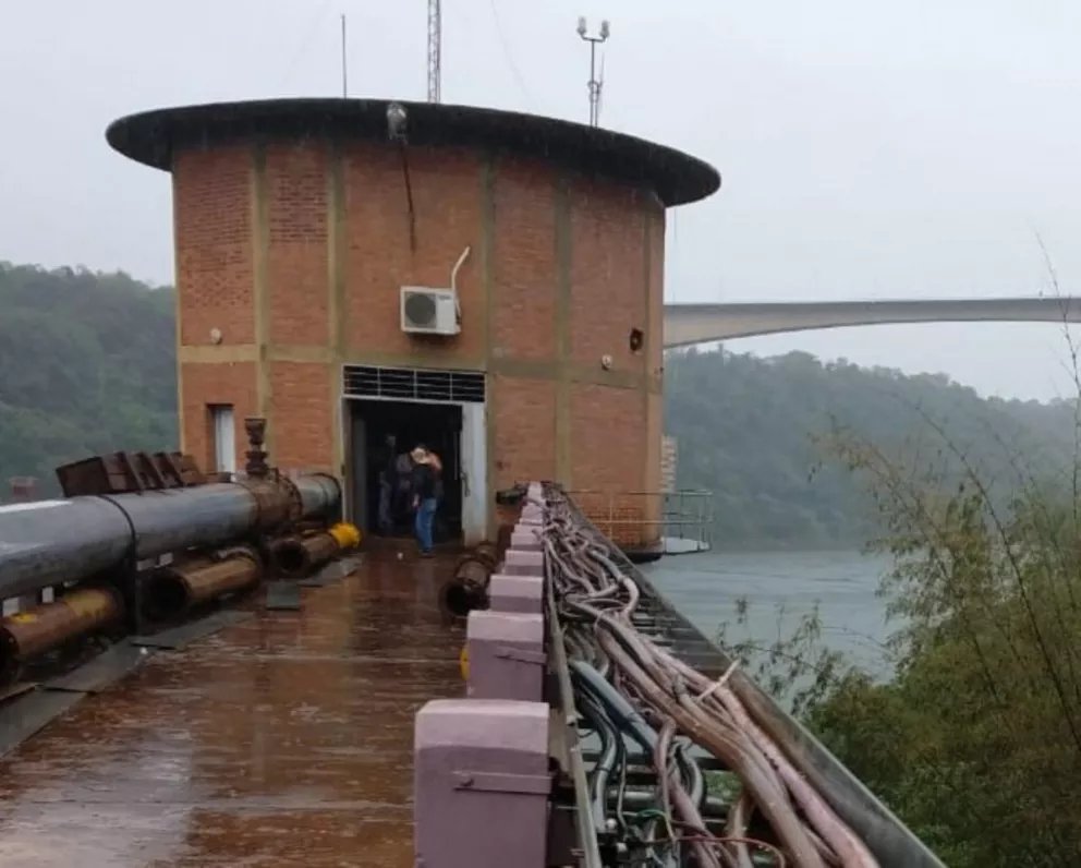 Reactivaron la toma de agua en Iguazú y el servicio se normalizaría a la madrugada