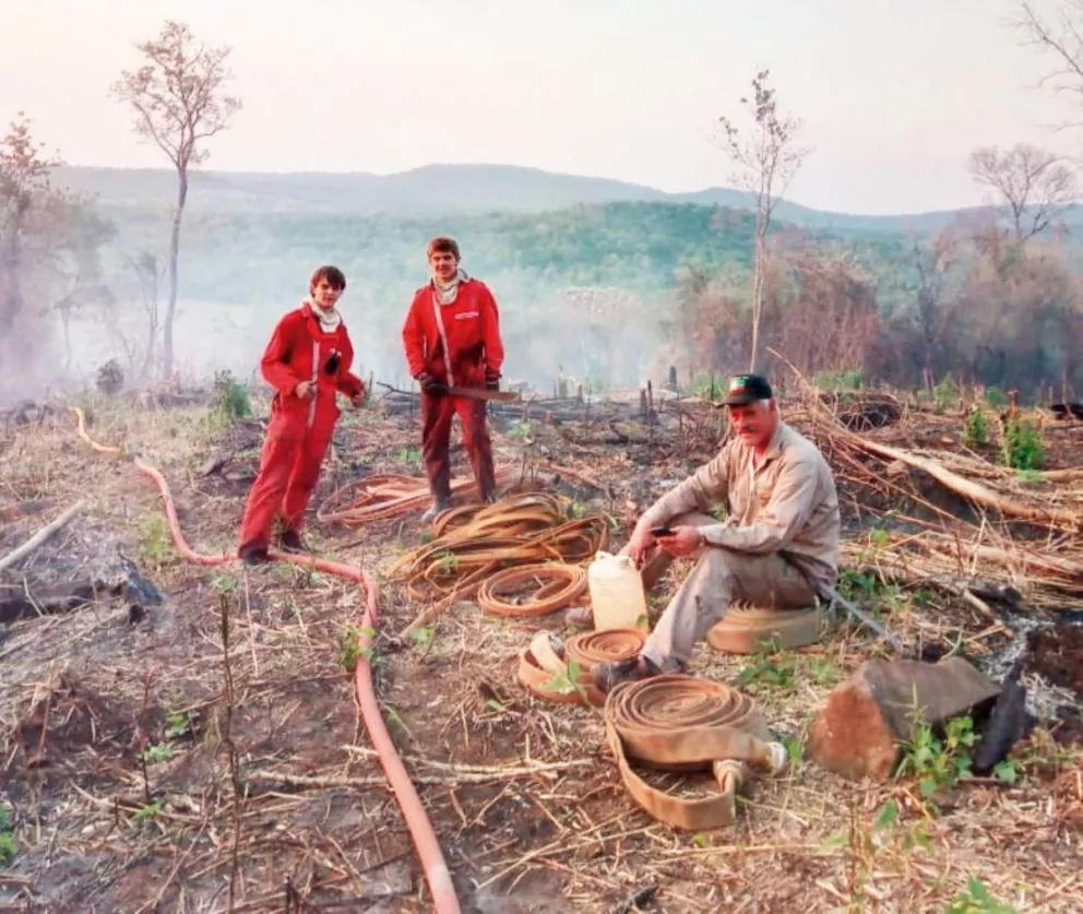 Focos de incendio amenazan aldeas y reservas naturales 