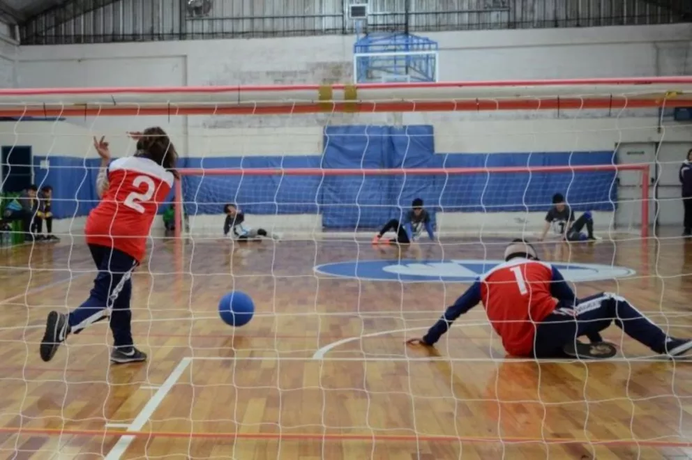 El goalball misionero tuvo su estreno en los Juegos Evita