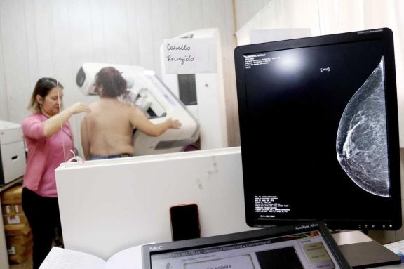 En el hospital Favaloro está el mamotest, aparato digital para la detección temprana. En el hospital Favaloro está el mamotest, aparato digital para la detección temprana.