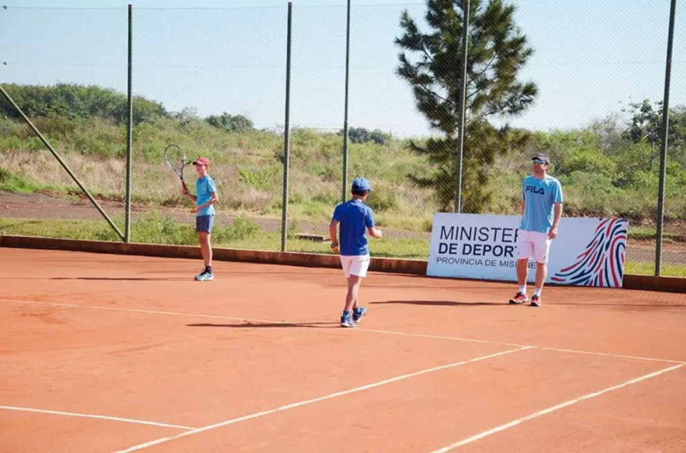 El futuro del tenis argentino se probó en la Tierra Colorada