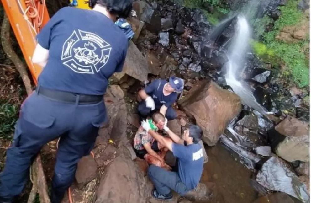 Iguazú: permanece en terapia intensiva el turista que cayó del Salto Mariposa