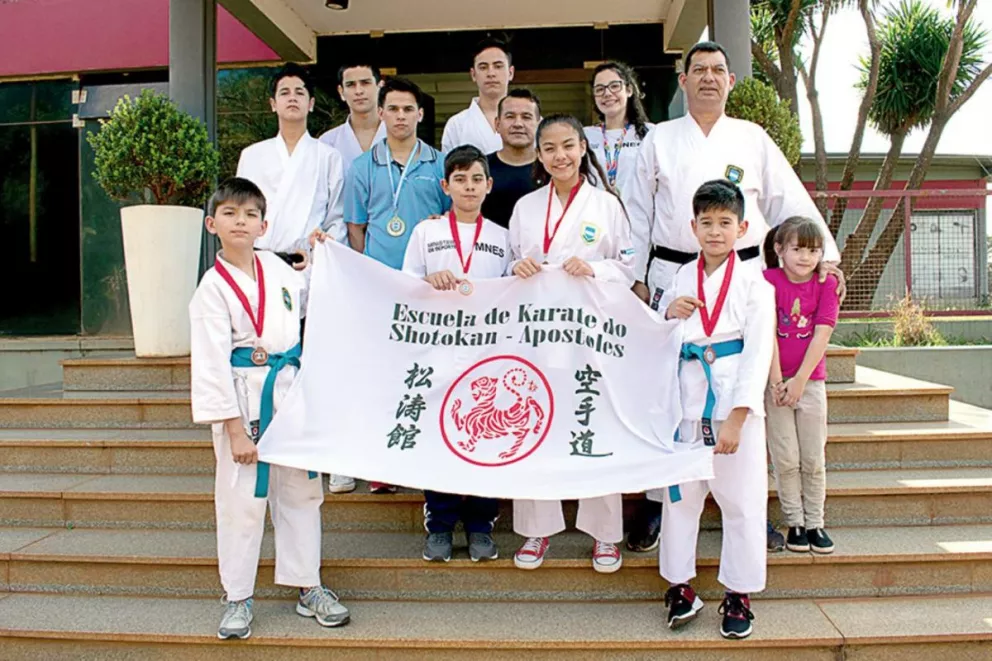 Cosecha de medallas para el karate