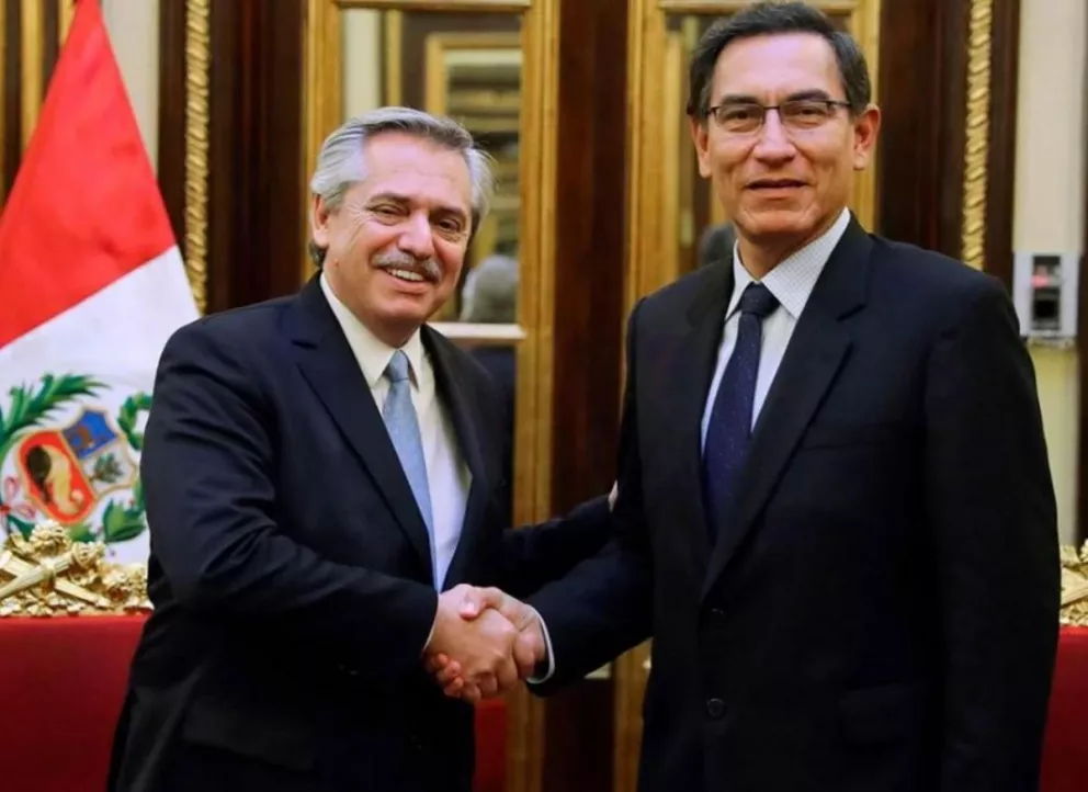Alberto Fernández cerró su gira internacional con el presidente de Perú