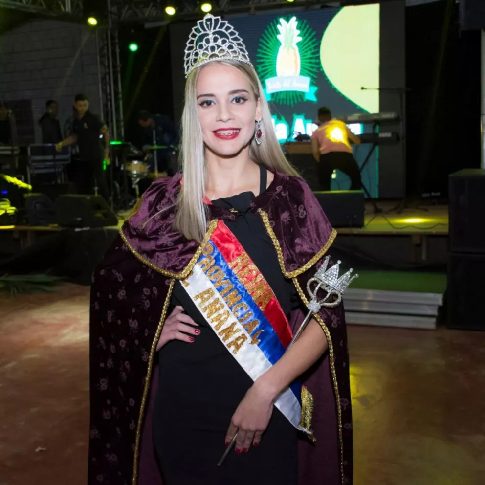 Daiana Warmbier es la nueva Reina Provincial del Ananá