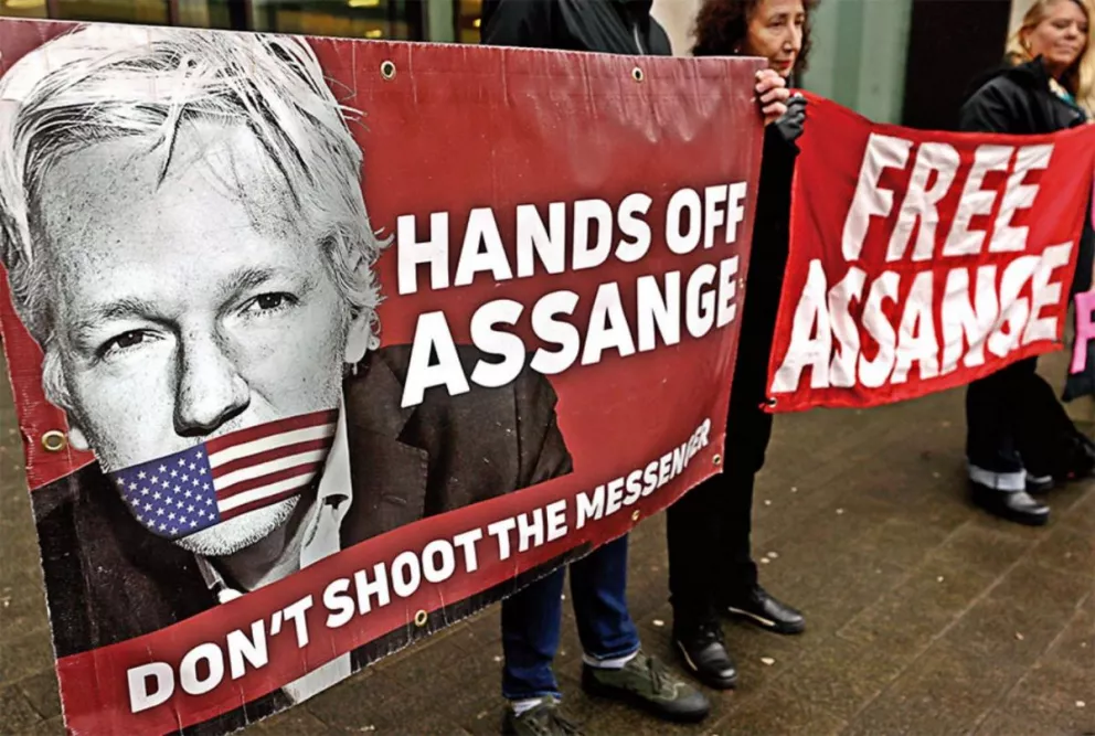 EE.UU. y Assange, cara a cara