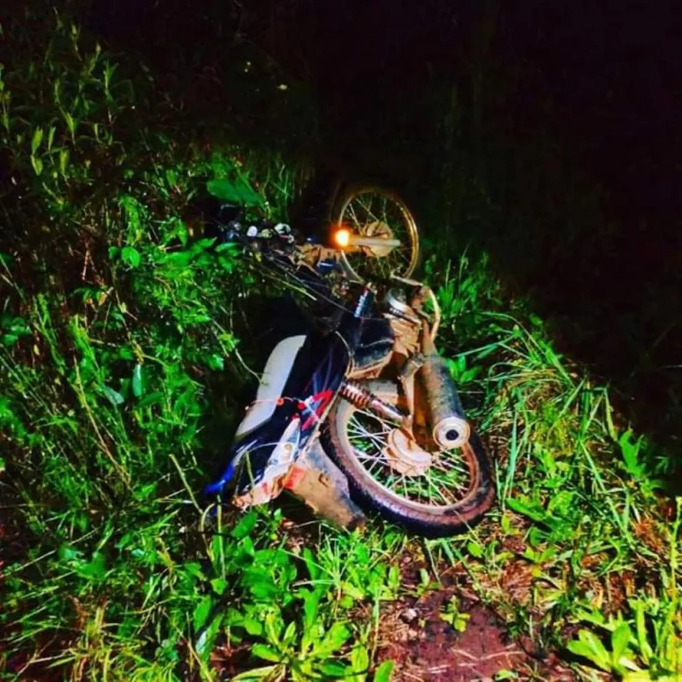 La moto con la que se atropelló al peatón que finalmente falleció tras agonizar varios días