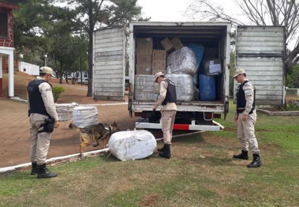Millonario golpe al contrabando en Puerto Iguazú 