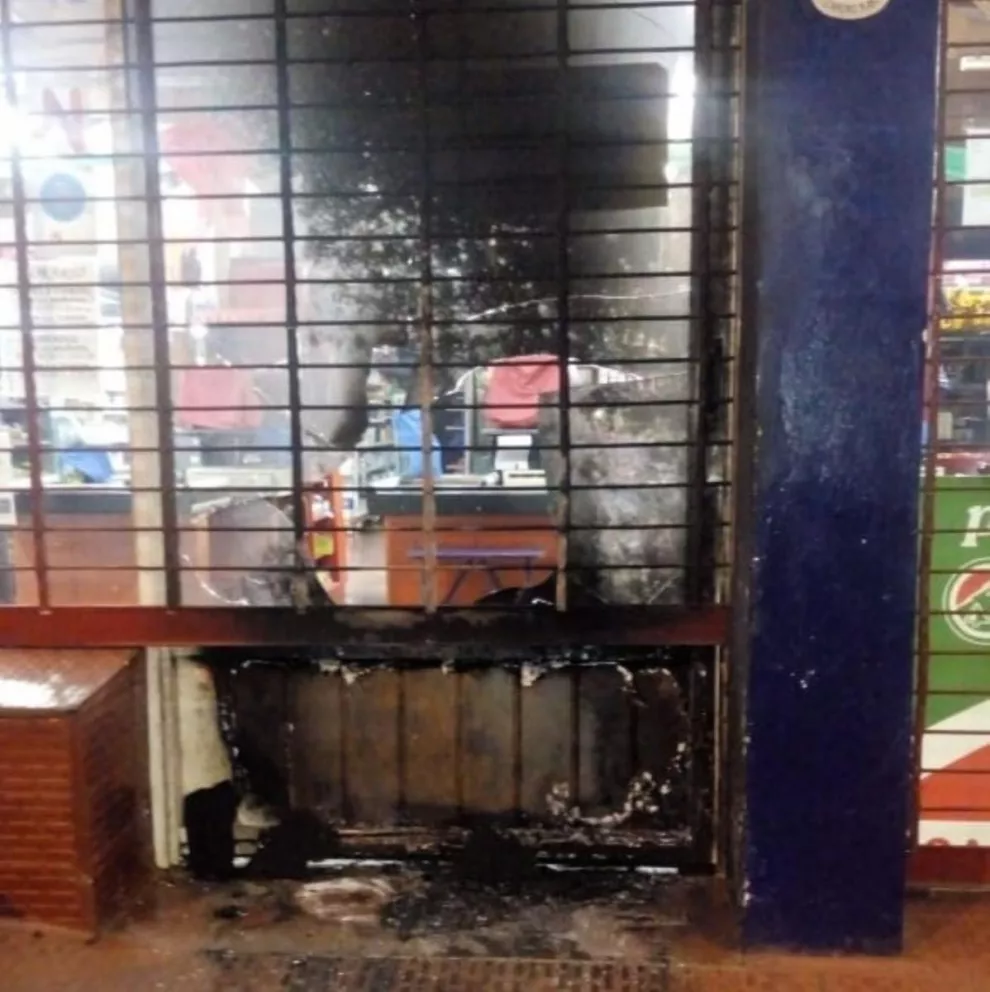 Oberá: la Policía investiga el incendio de un supermercado