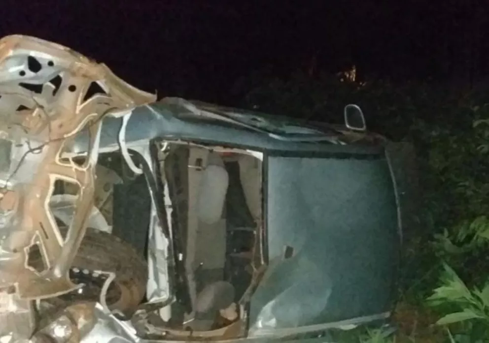 Alba Posse: automovilista murió luego de volcar sobre Ruta Costera II
