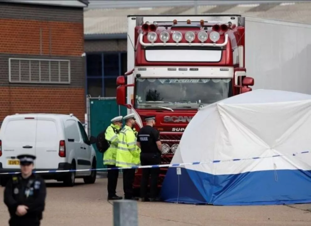 Revelan causa de muerte y nacionalidad de las 39 personas encontradas en un camión