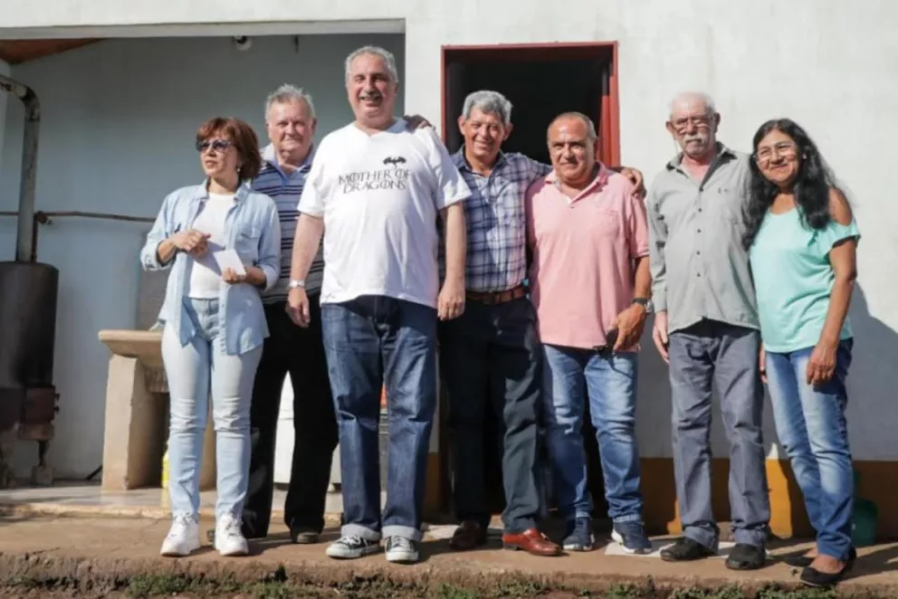 Passalacqua entregó viviendas rurales en Itacaruaré