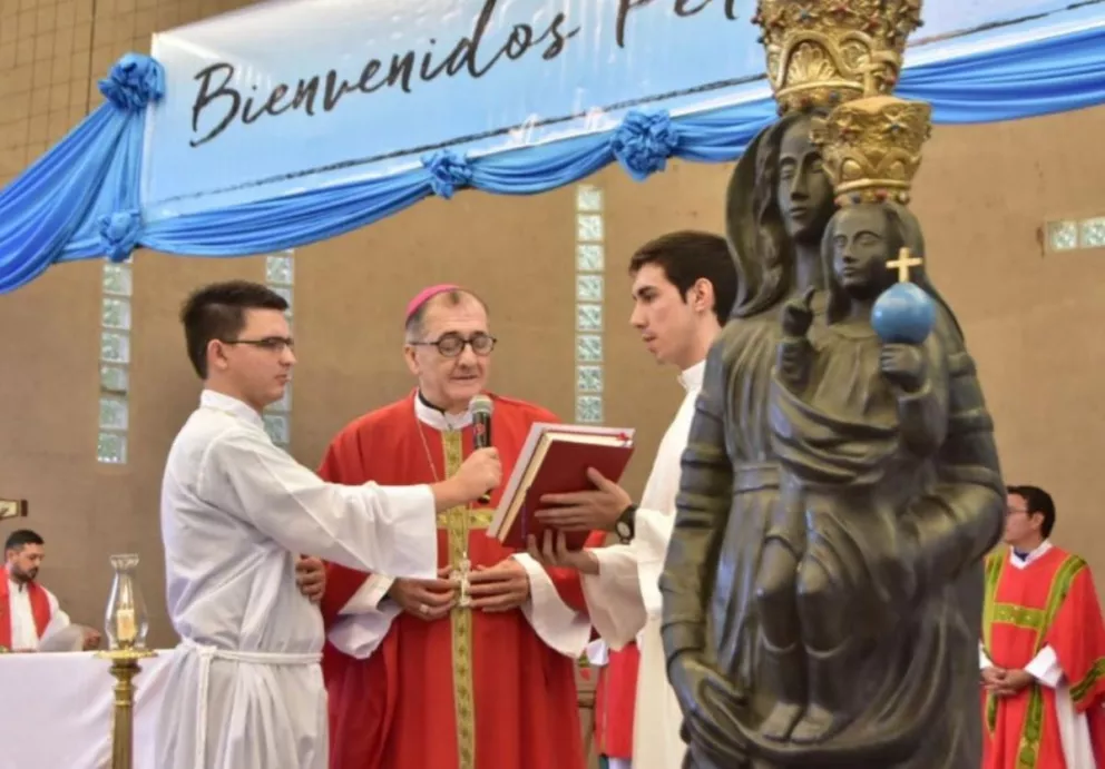 Feligreses demuestran su fe en el santuario de Nuestra Señora de Loreto