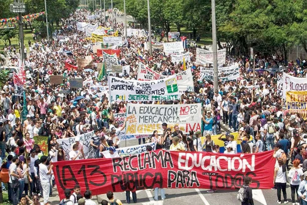 Los colombianos llevarán a cabo hoy la tercera gran huelga nacional tras más de dos semanas de masivas protestas.