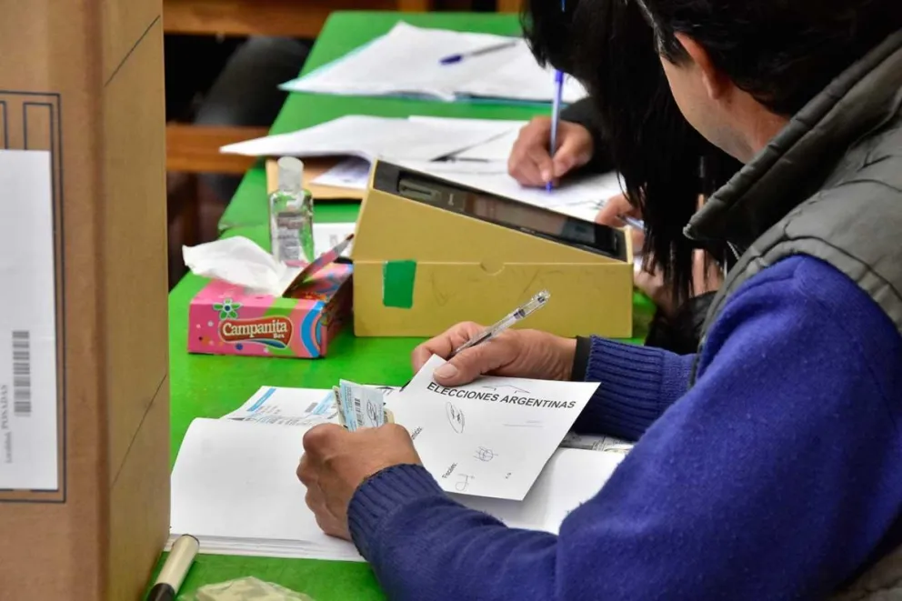 Son 924.618 los misioneros habilitados para votar este domingo.
