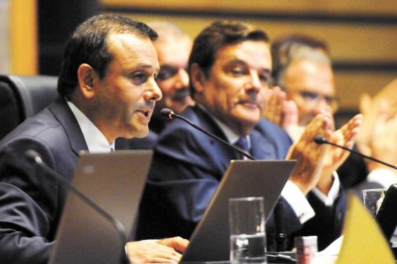 La Legislatura declaró su beneplácito por el avance del área aduanera La Legislatura declaró su beneplácito por el avance del área aduanera