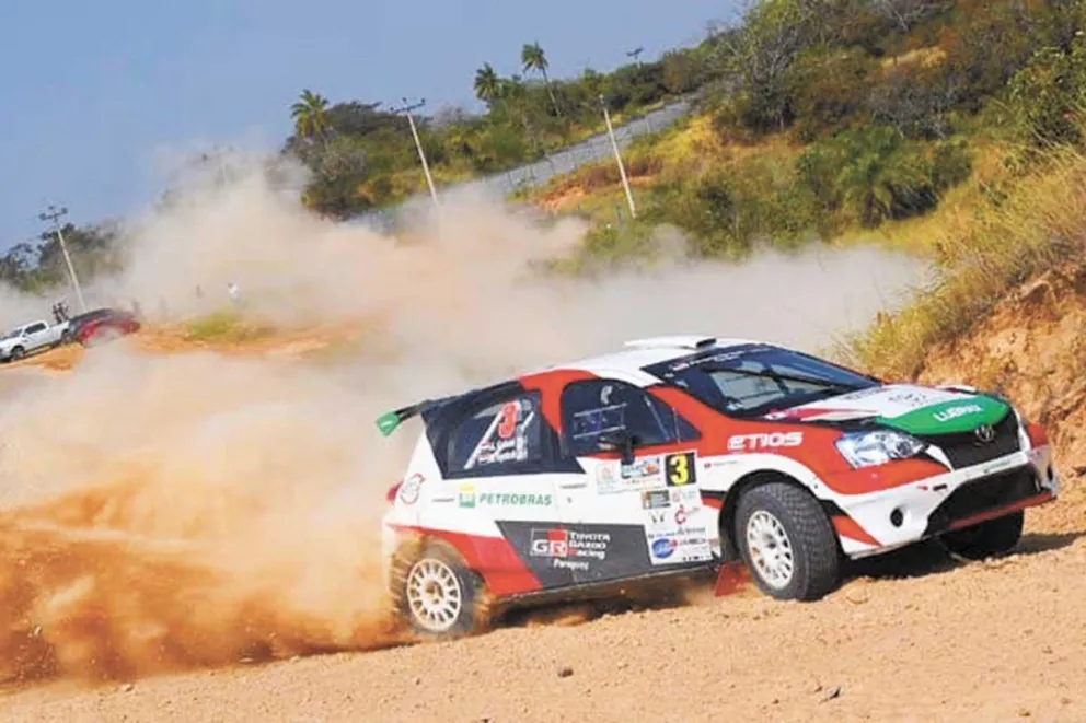 Alejandro Galanti es el actual campeón Sudamericano de la RC2 y su equipo colabora en la asistencia del equipo Toyota en Córdoba.