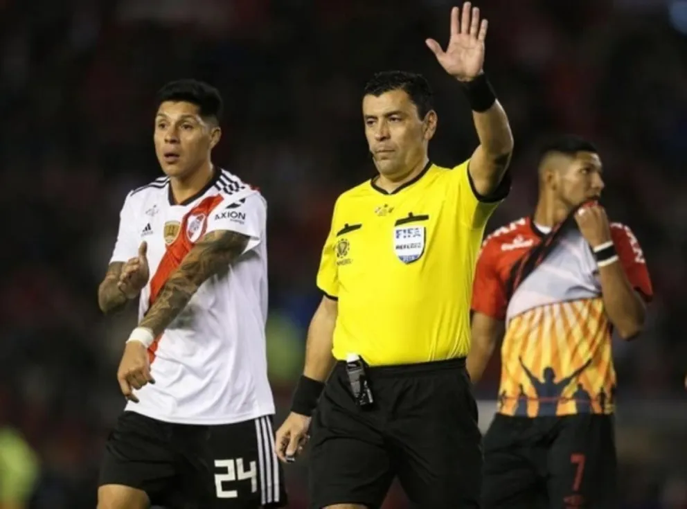 Tobar dirigirá la final de la Copa Libertadores entre River y Flamengo