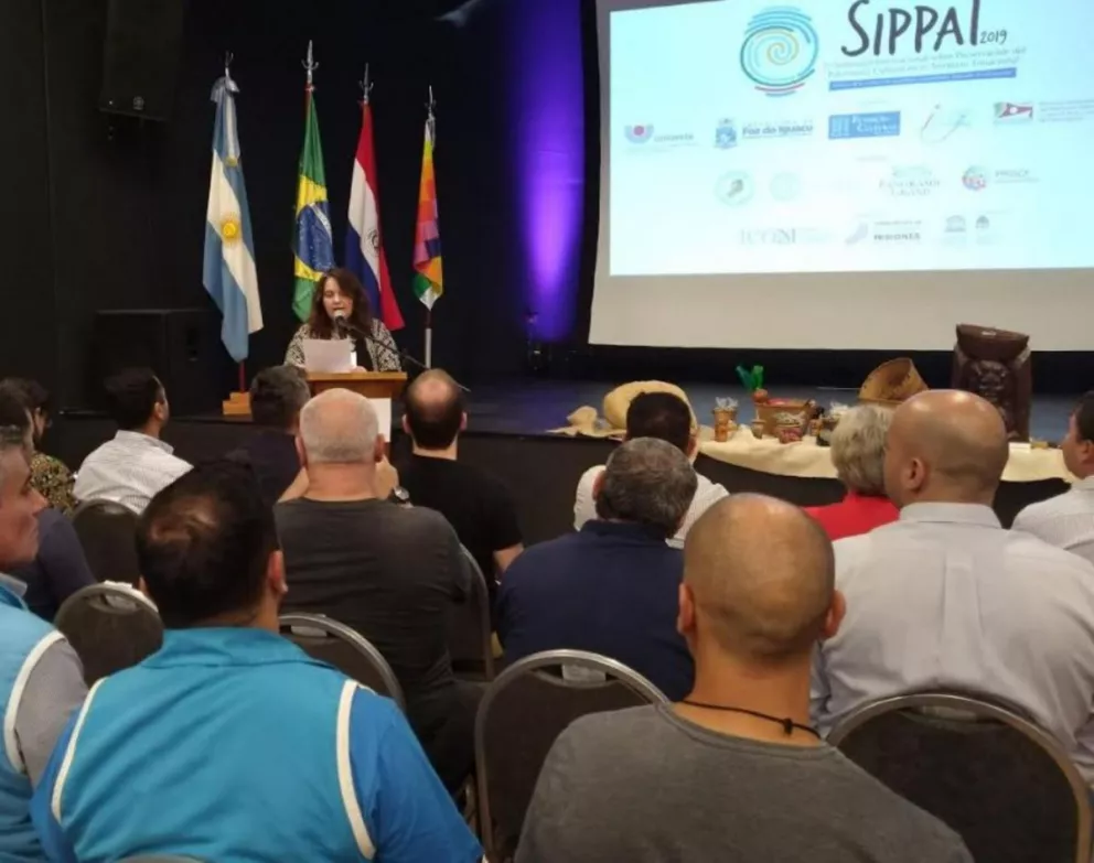 Iguazú: seminario busca salvaguardar el patrimonio trinacional