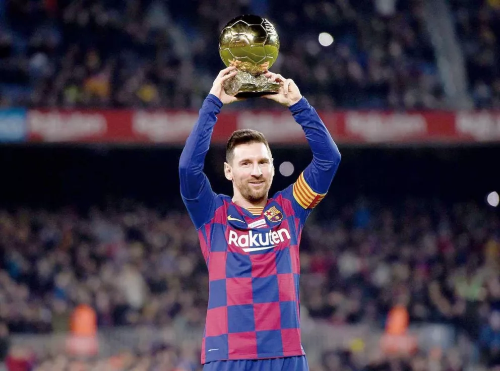Messi marcó un triplete en la goleada del Barsa