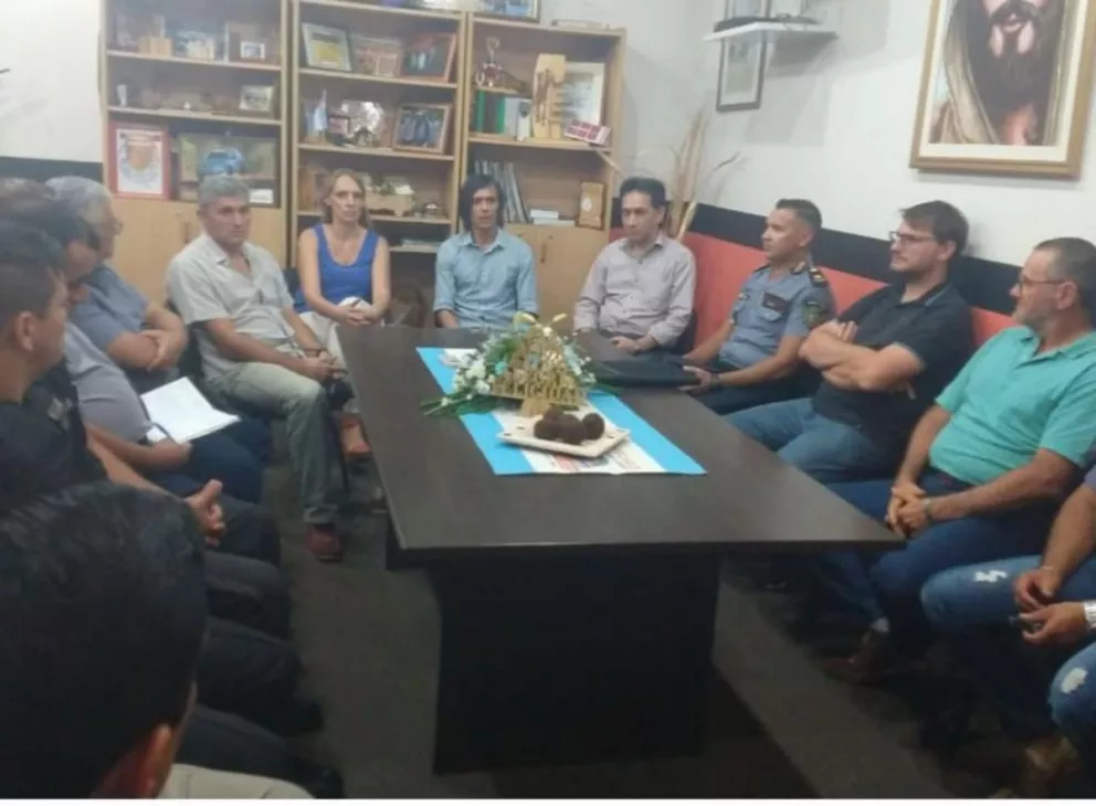 Montecarlo: se realizó reunión para delinear acciones contra robo de yerba y abigeato